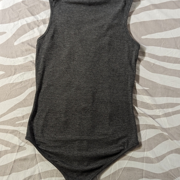 Grey Front Lace Bodysuit - Picture 3 of 4